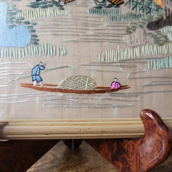 Antique Japanese Silk-Craft Embroidered Art Framed Picture - Picture 6 of 7